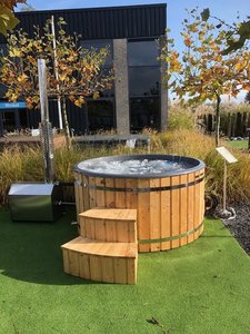 Houten jacuzzi Woodlux Palanga Dé hottub met bubbels hottubspa